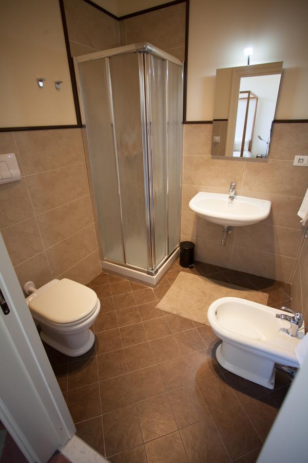 Le Stanze Del Capotreno Bed & Breakfast Bagheria Bagian luar foto
