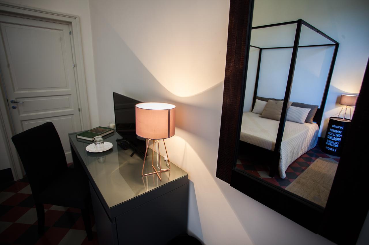 Le Stanze Del Capotreno Bed & Breakfast Bagheria Bagian luar foto