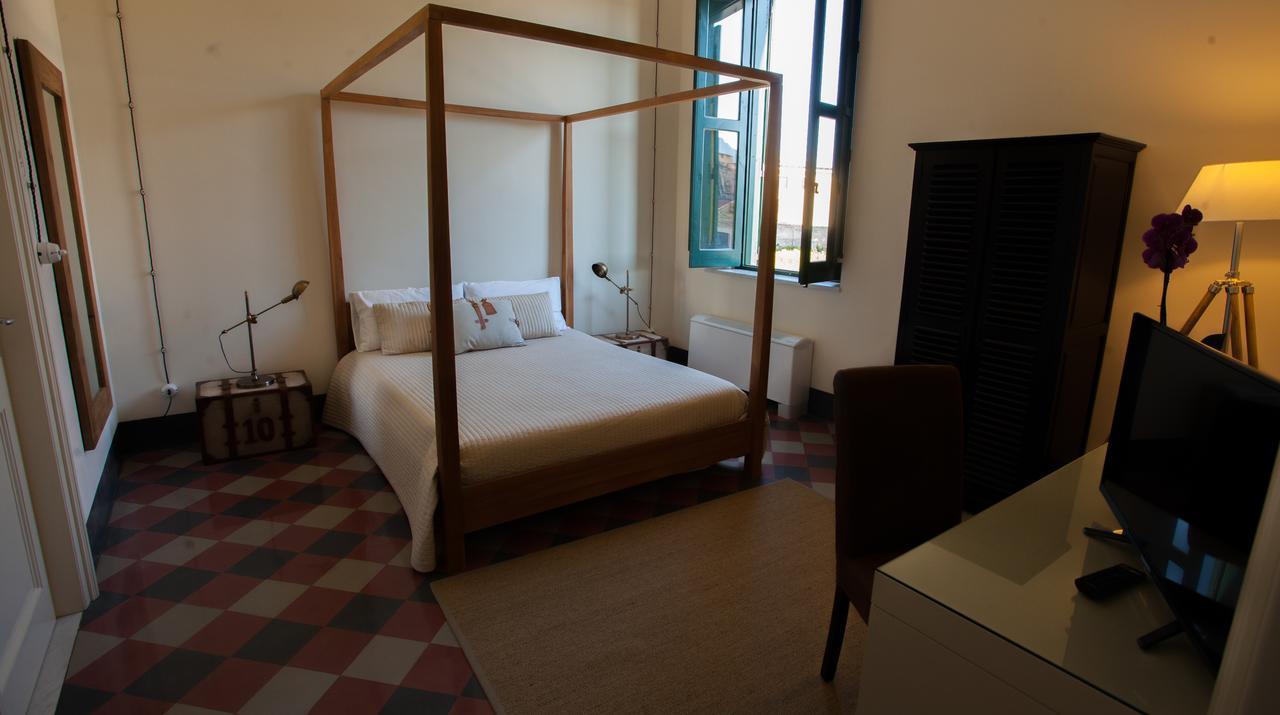 Le Stanze Del Capotreno Bed & Breakfast Bagheria Bagian luar foto